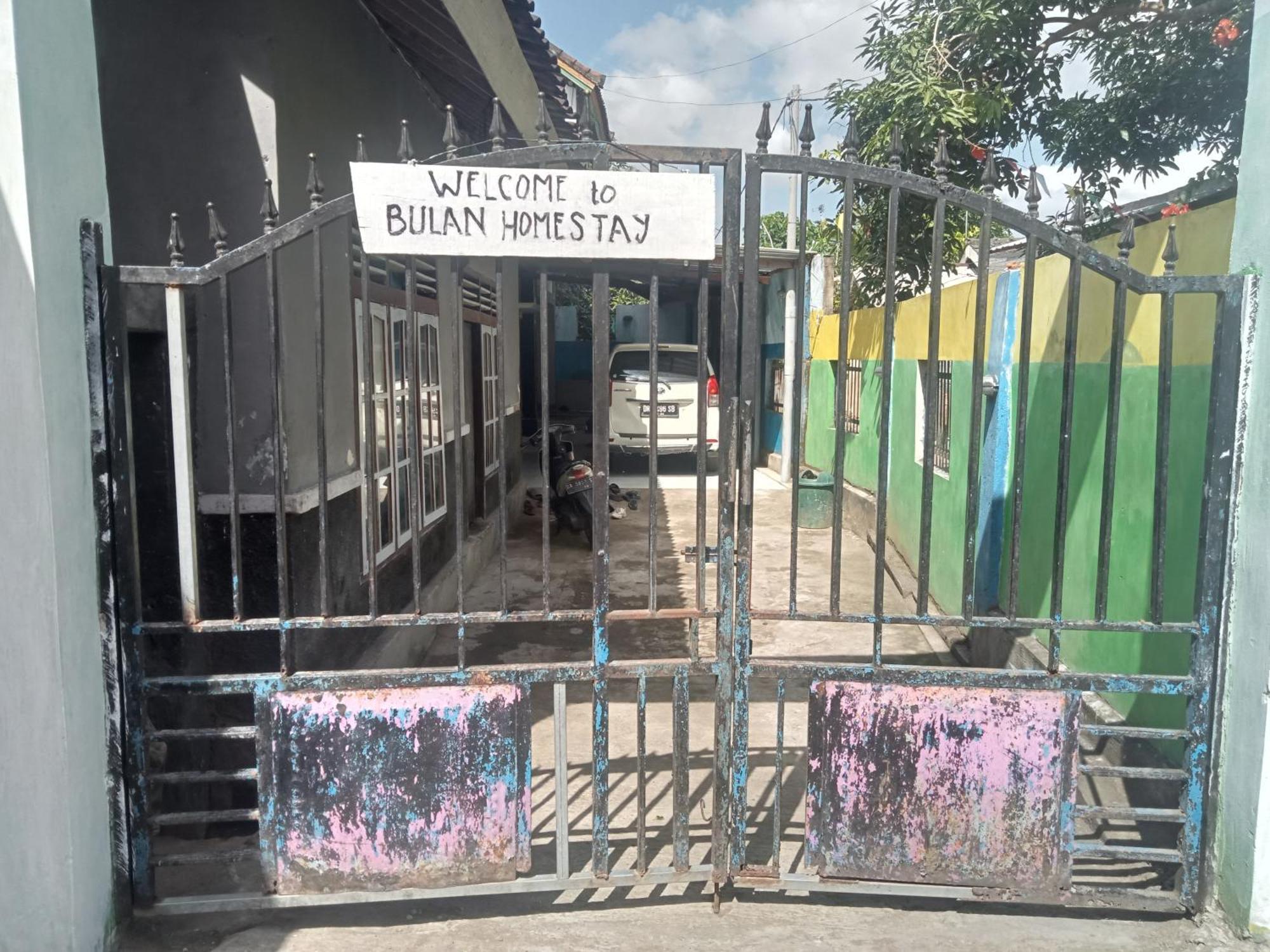 Bulan Homestay Plambi Luaran gambar